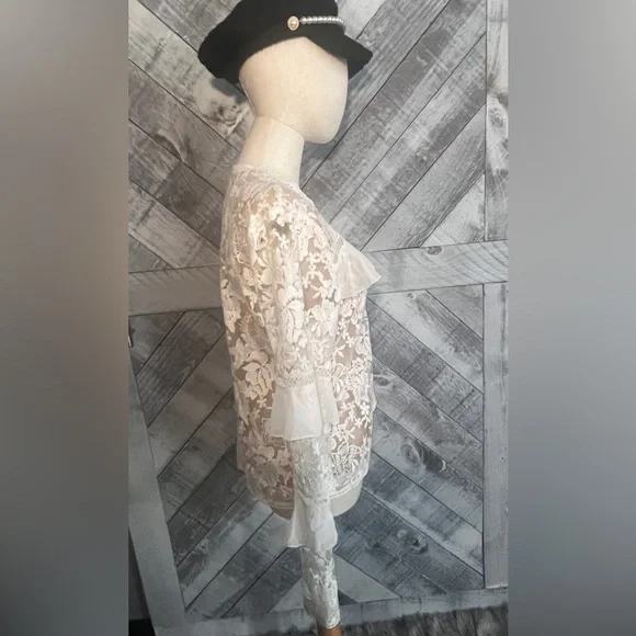 WILLOW & CLAY  LACE AND RUFFLE OPEN JACKET SIZE M/L - Picture 5 of 6